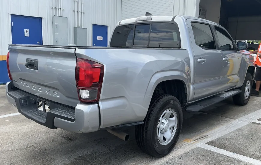 Used 2020 Silver Toyota SR image 3