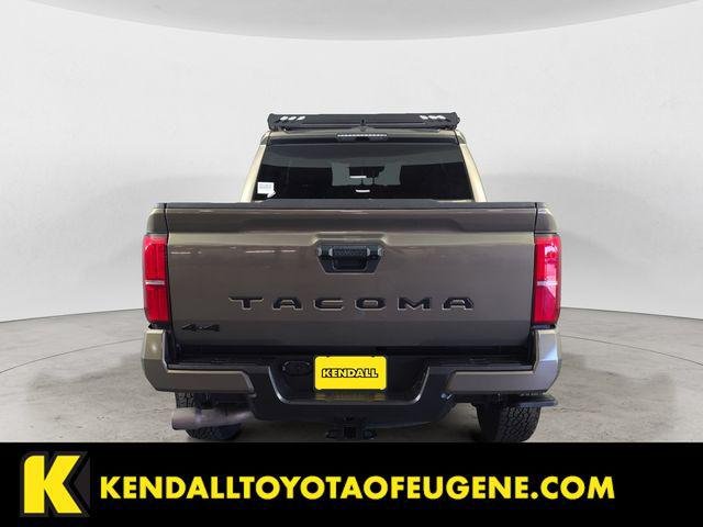 Certified Used 2025 OXIDE BRONZE ME. Toyota  image 4