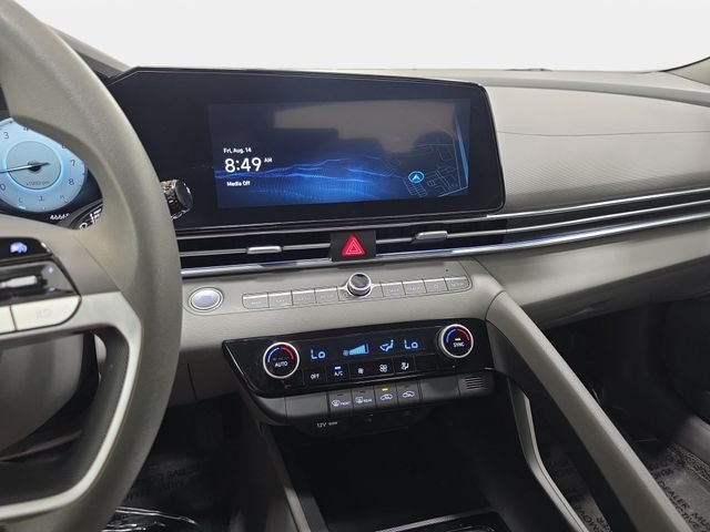 Used 2024 Gray Hyundai SEL image 20