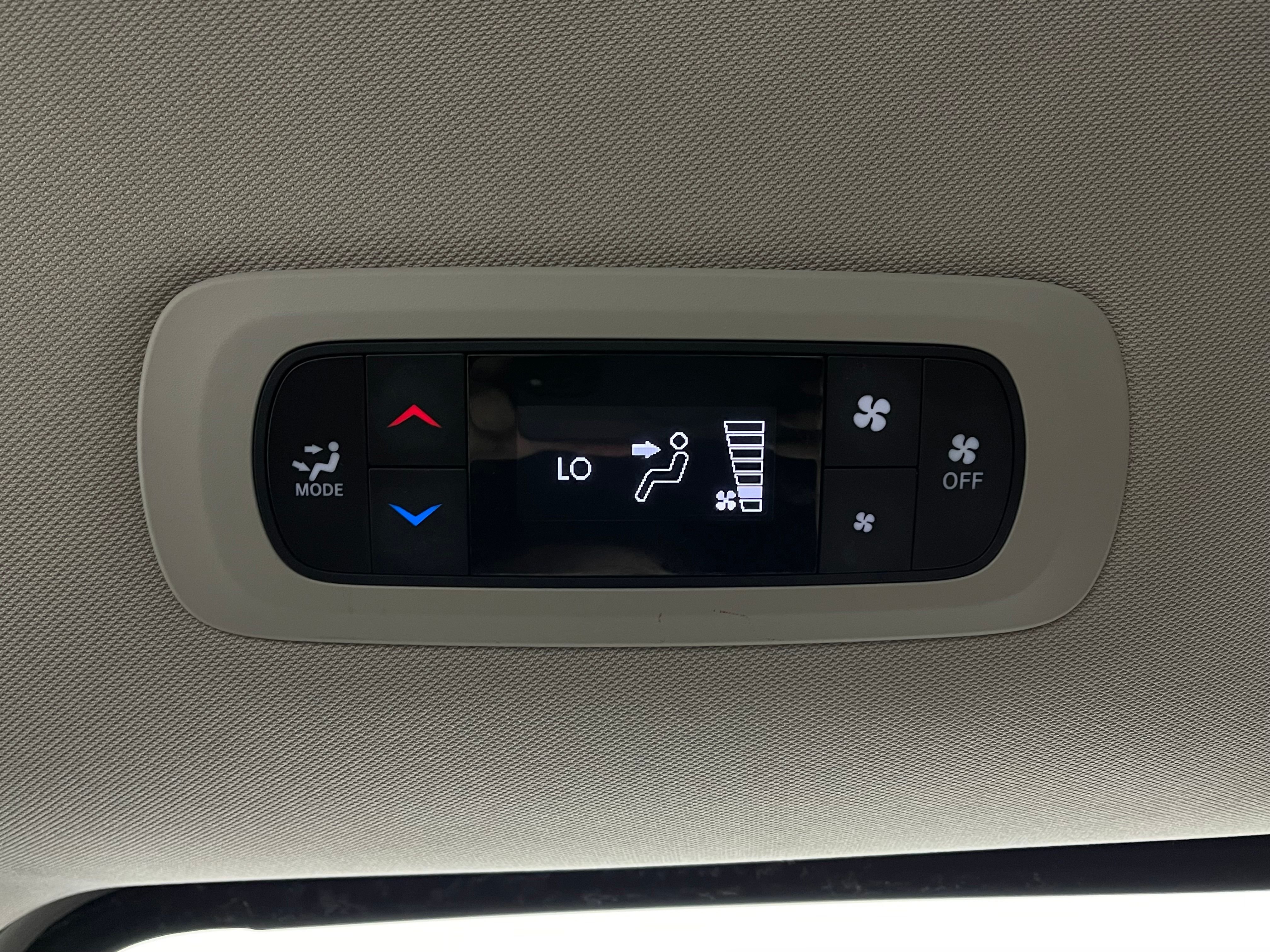 Used 2022 Bright White Clearcoat Chrysler LX image 6