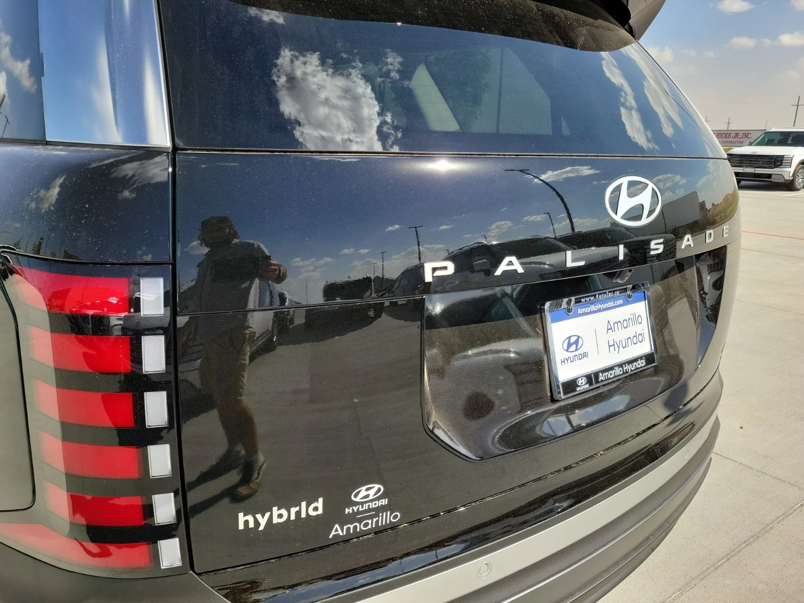 New 2027 Abyss Black Hyundai SEL Premium 8P 4dr All-Wheel Drive image 8
