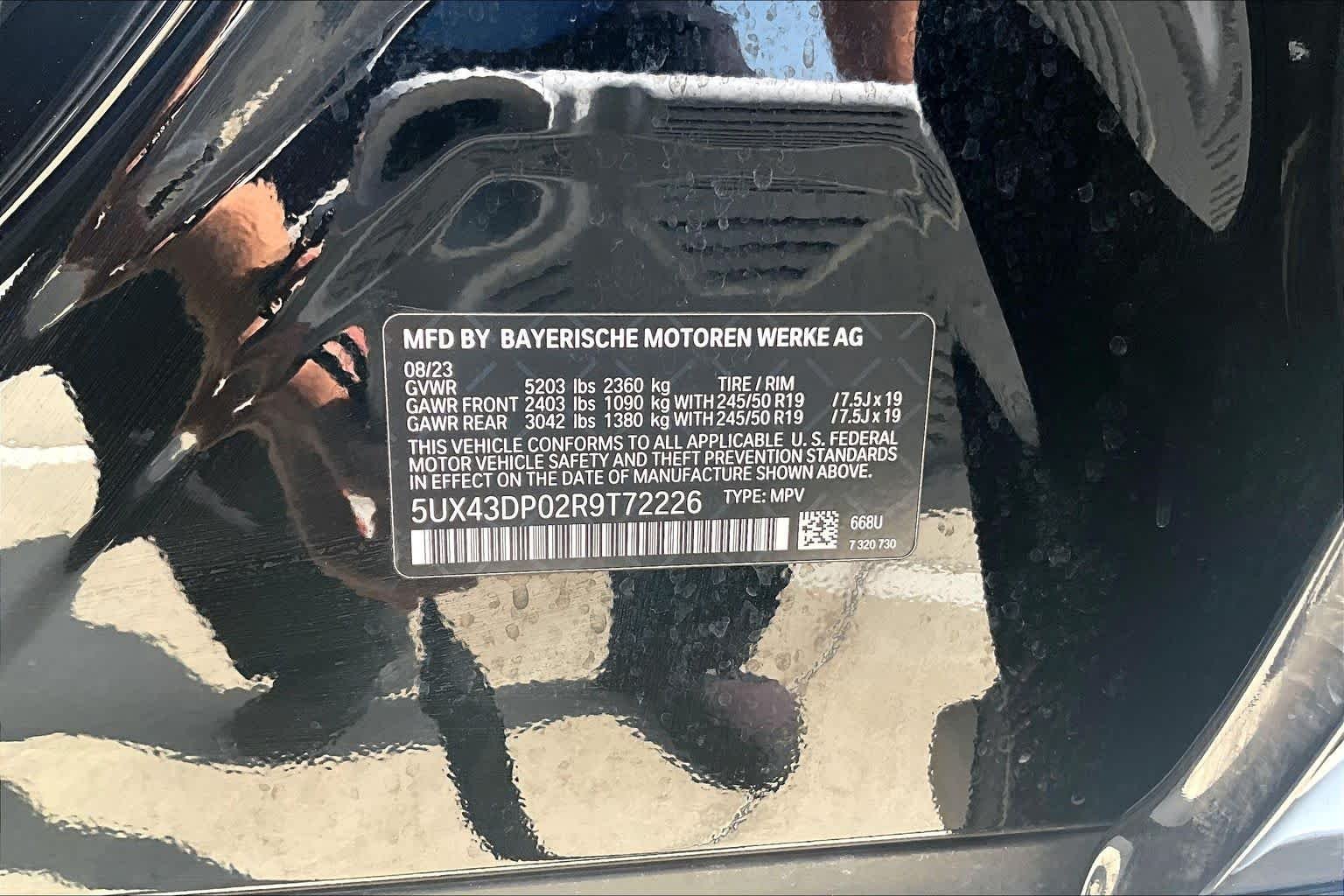 Used 2024 Jet Black BMW sDrive30i image 33