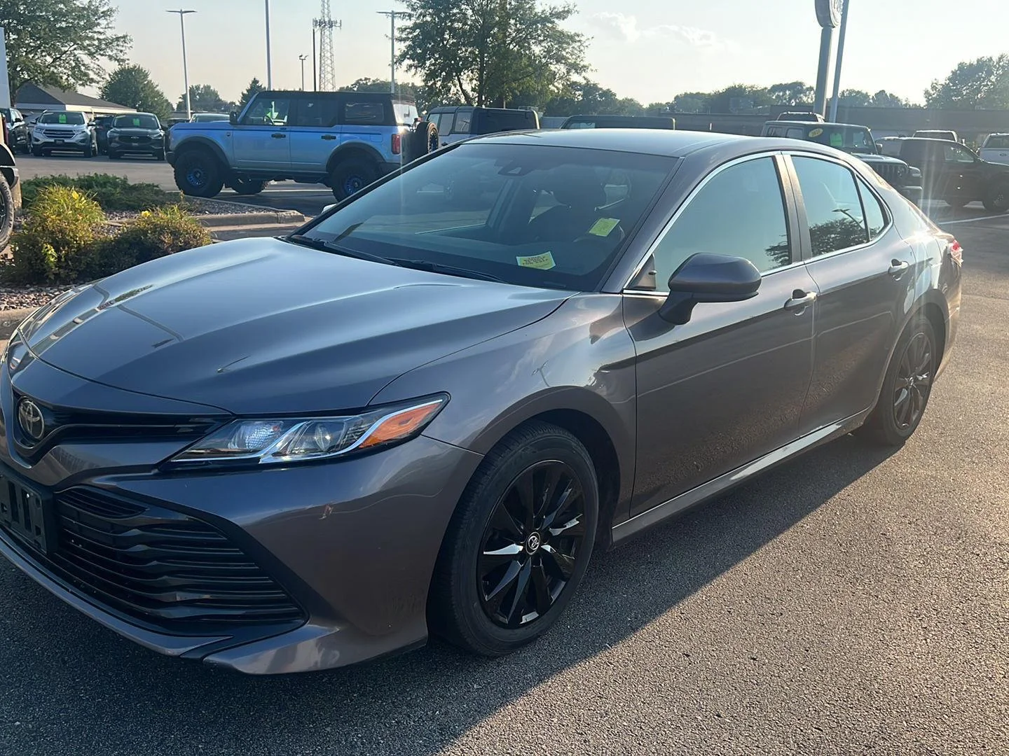 Used 2018 Predawn Gray Mica Toyota LE image 12