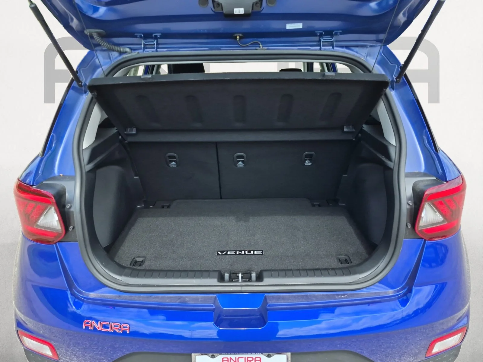 Used 2025 Intense Blue Hyundai SE image 12