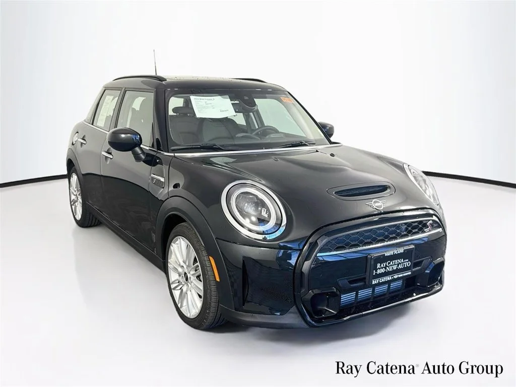 2024 MINI Hardtop 4 Door