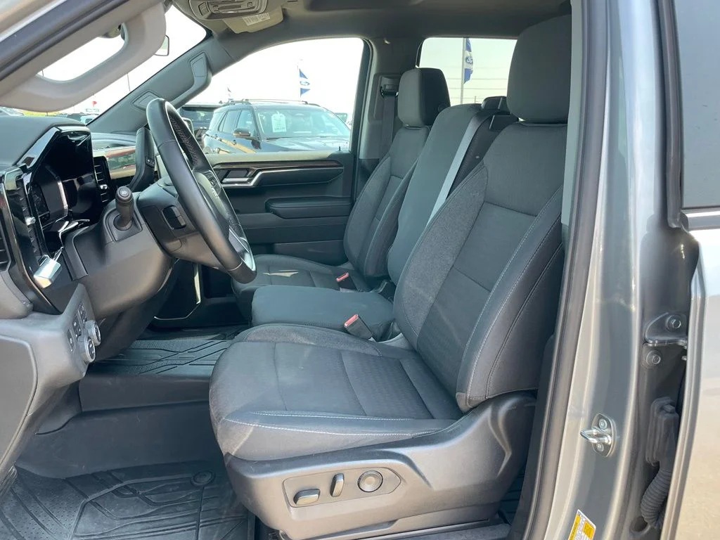 Used 2024 Sterling Gray Metallic Chevrolet LT image 8
