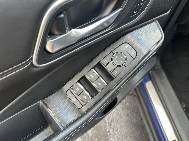 Used 2023 Blue Nissan Platinum image 18