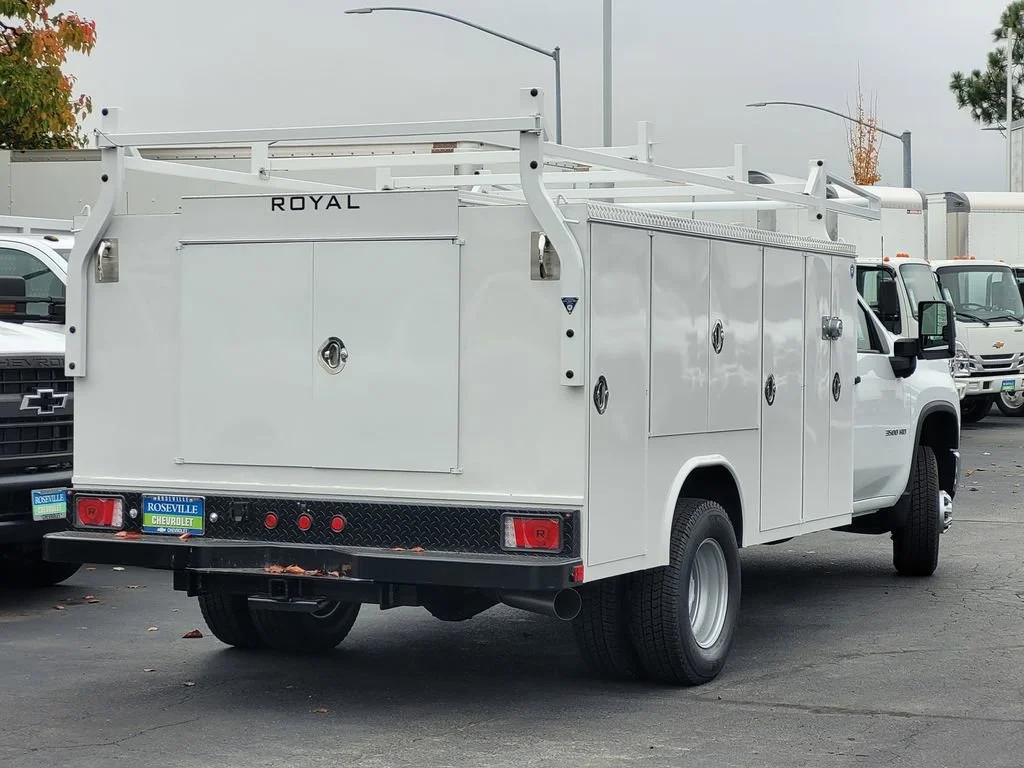 New 2025 Summit White Chevrolet Work Truck image 4
