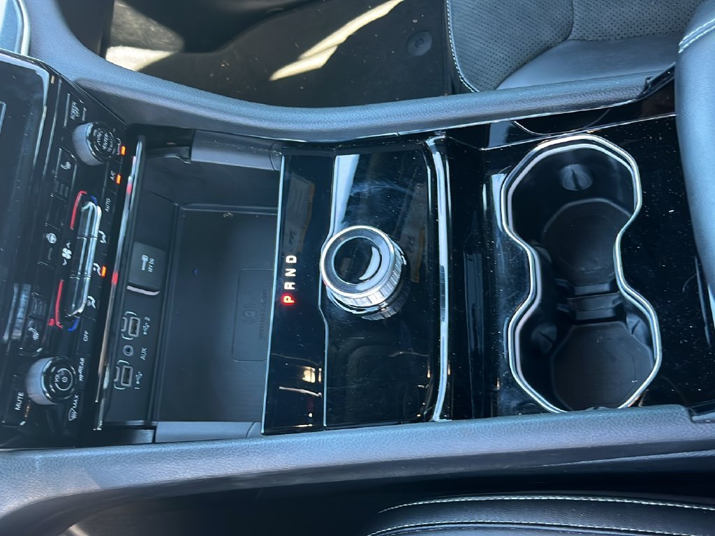 Used 2023 White Jeep Altitude image 27
