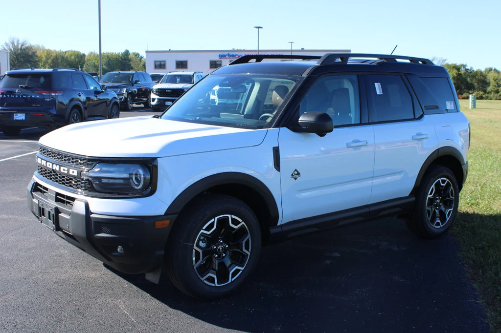New 2026 Oxford White Ford Outer Banks® image 3