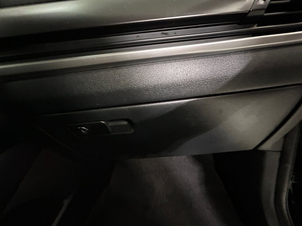 Used 2023 Black Kia S image 24