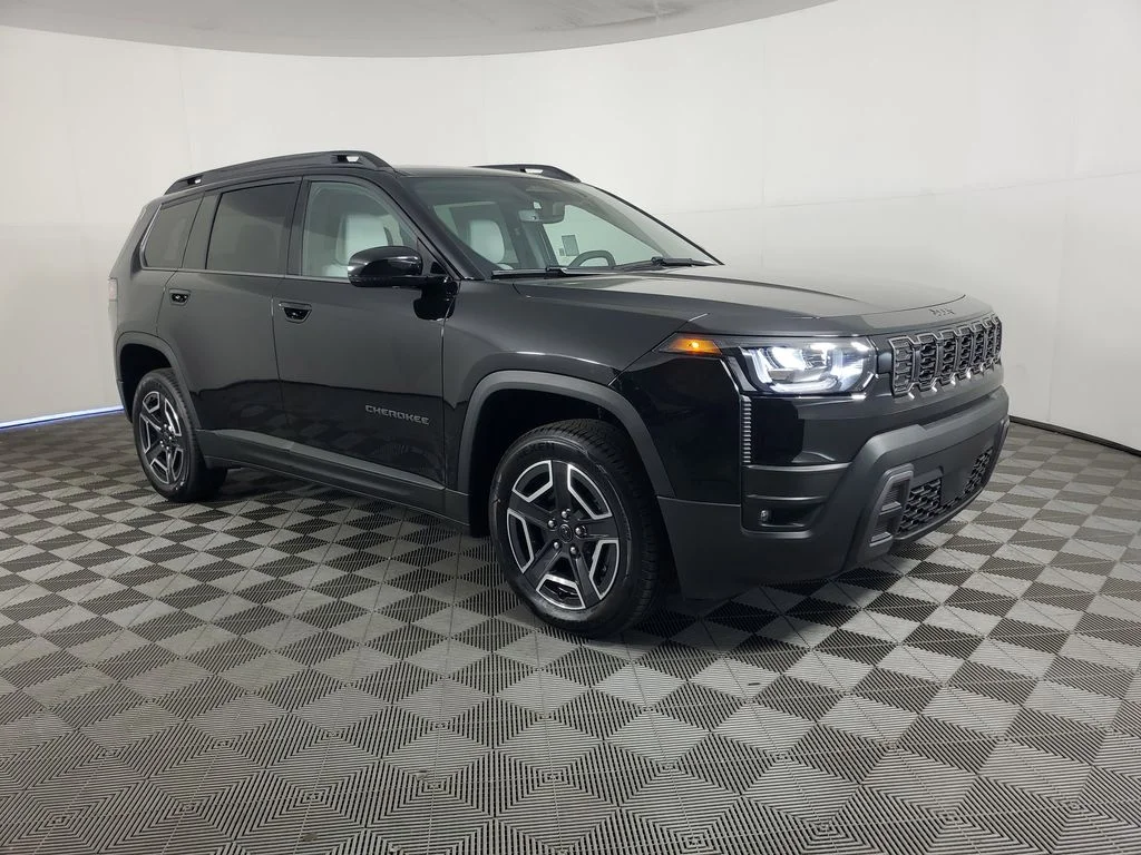 New 2026 Diamond Black Crystal Pearl-Coat Exterior Paint Jeep Limited image 2