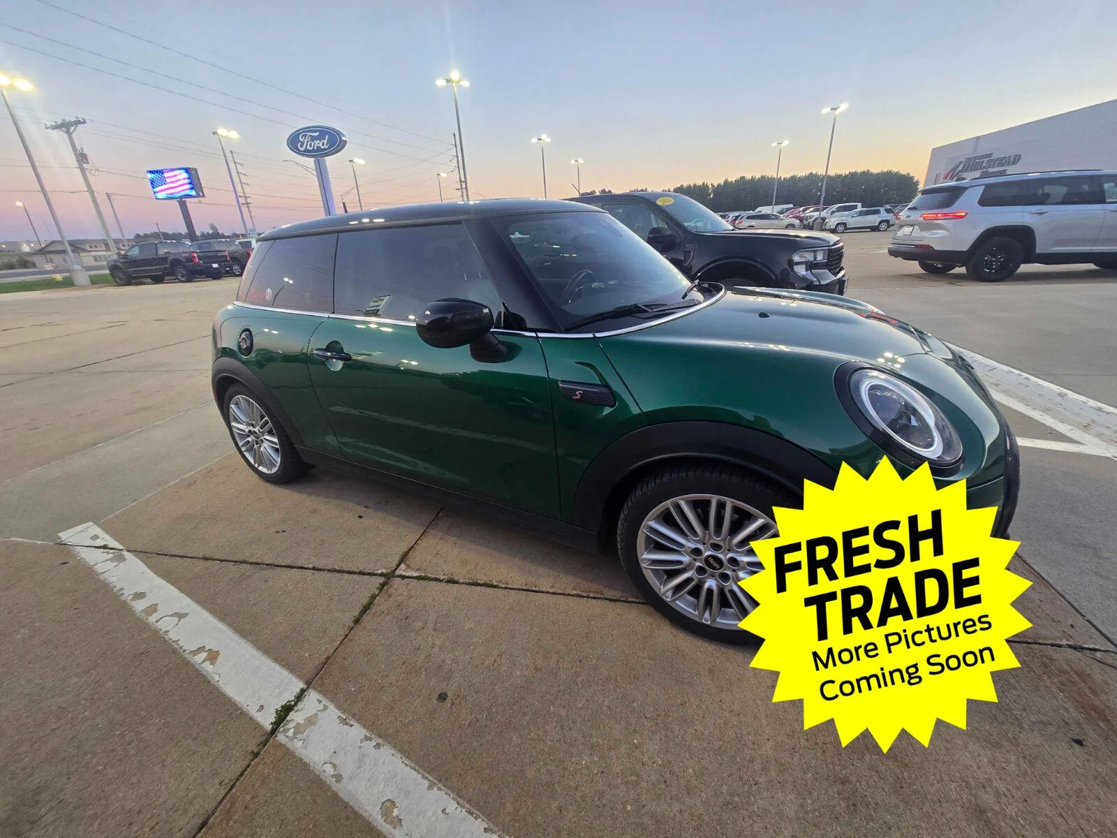 Used 2022 British Racing Green IV Metallic MINI Cooper S image 3