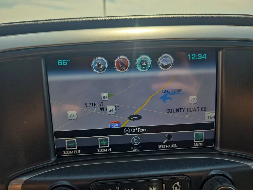 Used 2018 SUMMIT WHITE Chevrolet LTZ image 23