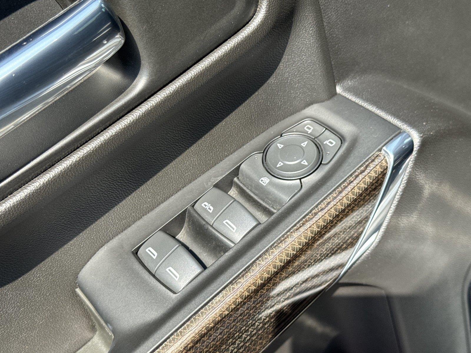 Used 2022 SATIN STEEL METALLIC Chevrolet LT image 18