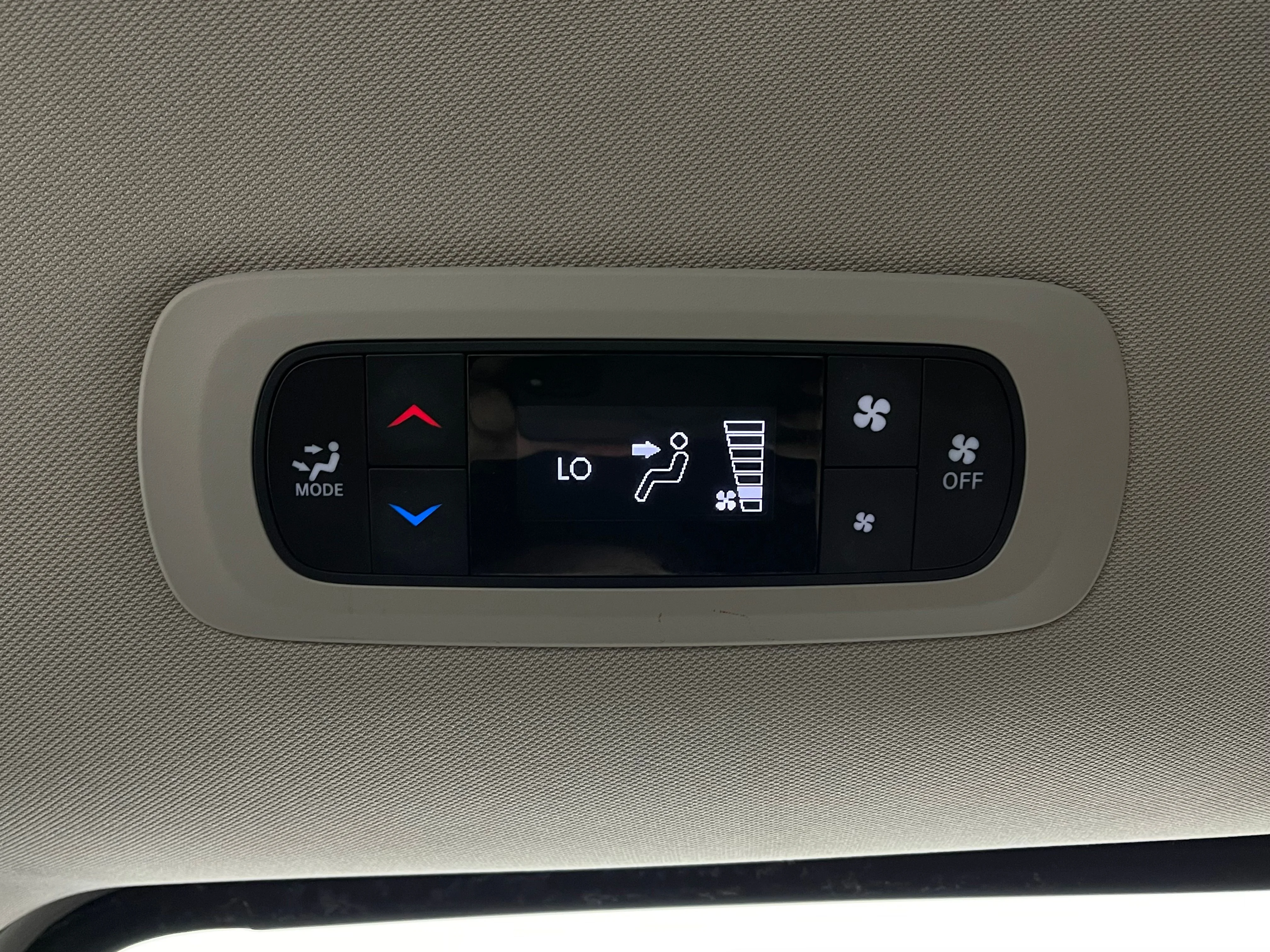 Used 2022 Bright White Clearcoat Chrysler LX image 6