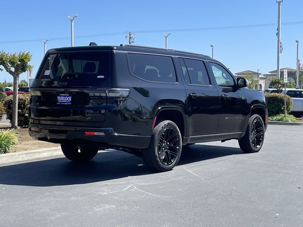 New 2026 Velvet Red Pearl-Coat Exterior Paint Jeep Limited image 10