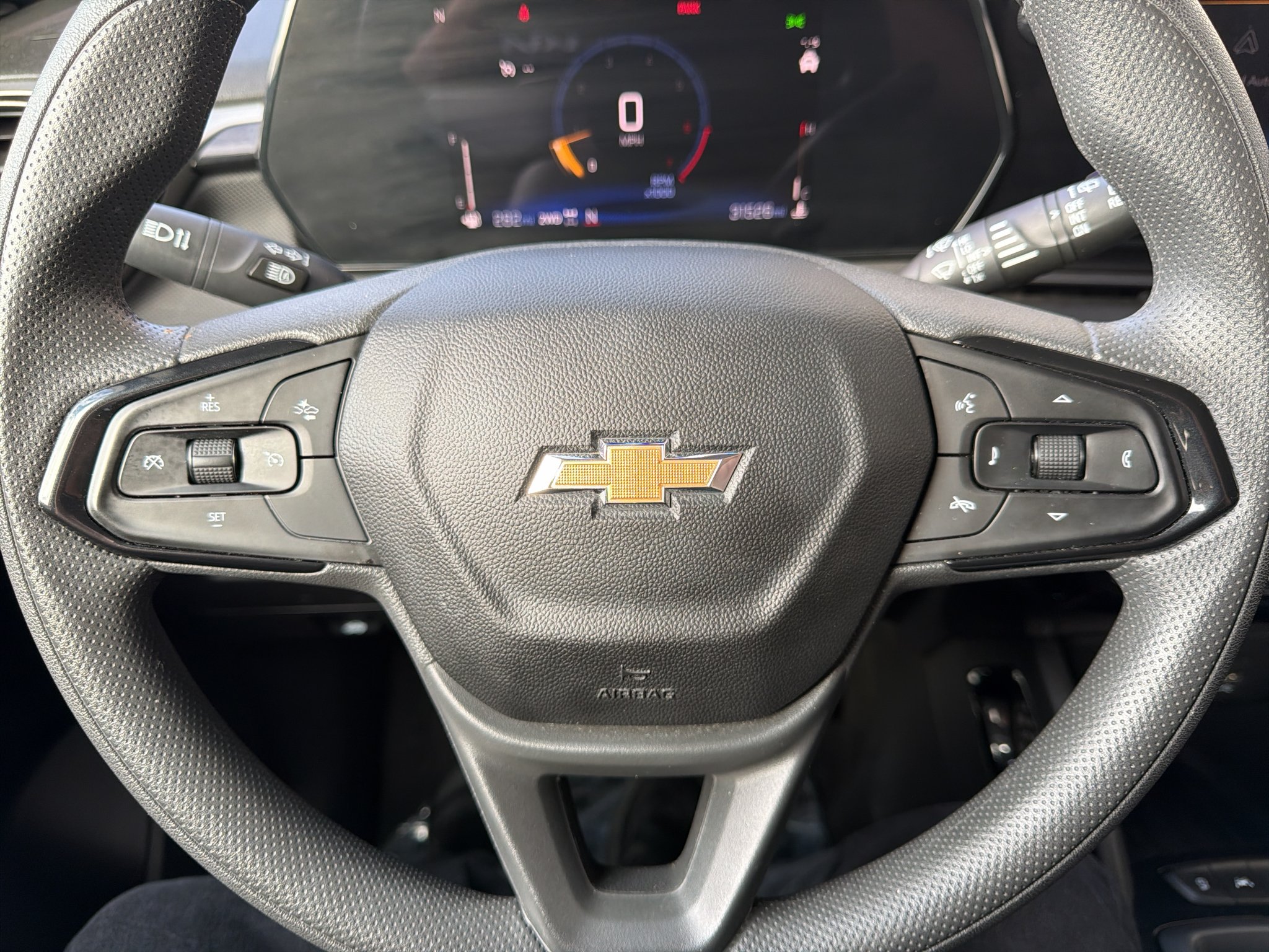 Used 2025 Sterling Gray Metallic Chevrolet LT image 22