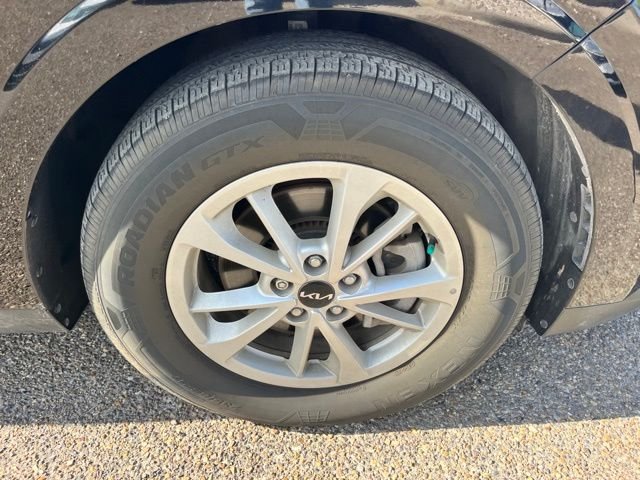Used 2024 Black Kia LX image 8