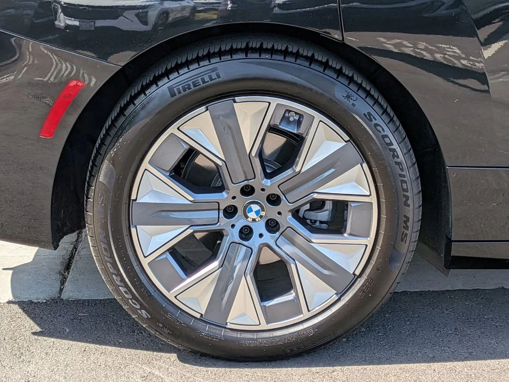 Used 2026 Black BMW xDrive45 image 24