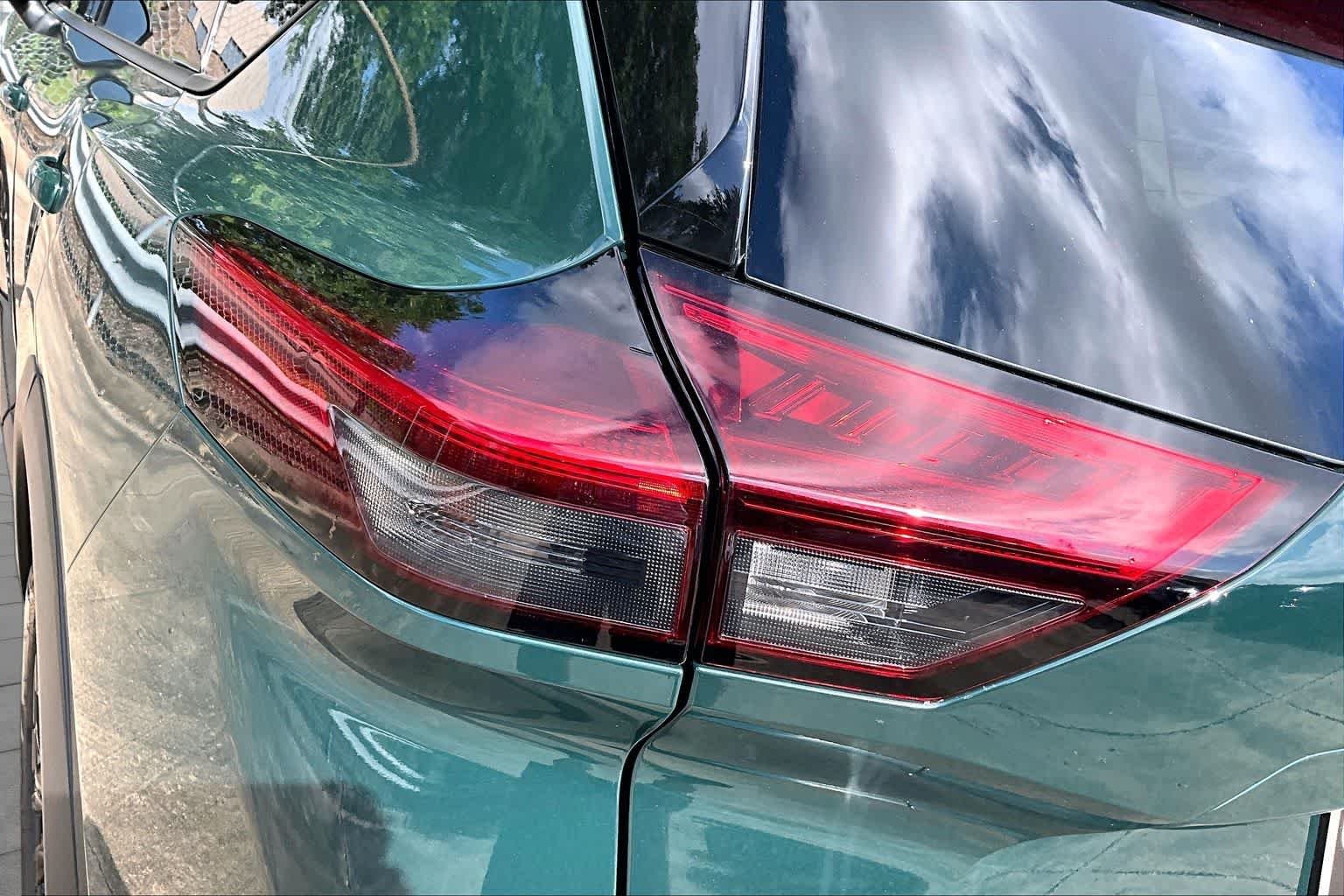 New 2026 Obsidian Green Pearl Nissan Dark Armor image 12