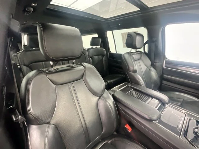 Used 2023 Black Jeep Base image 21