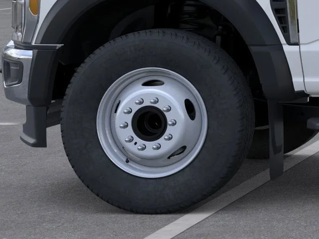 2025 Ford F-600 Super Duty Chassis Cab XL - Photo 19