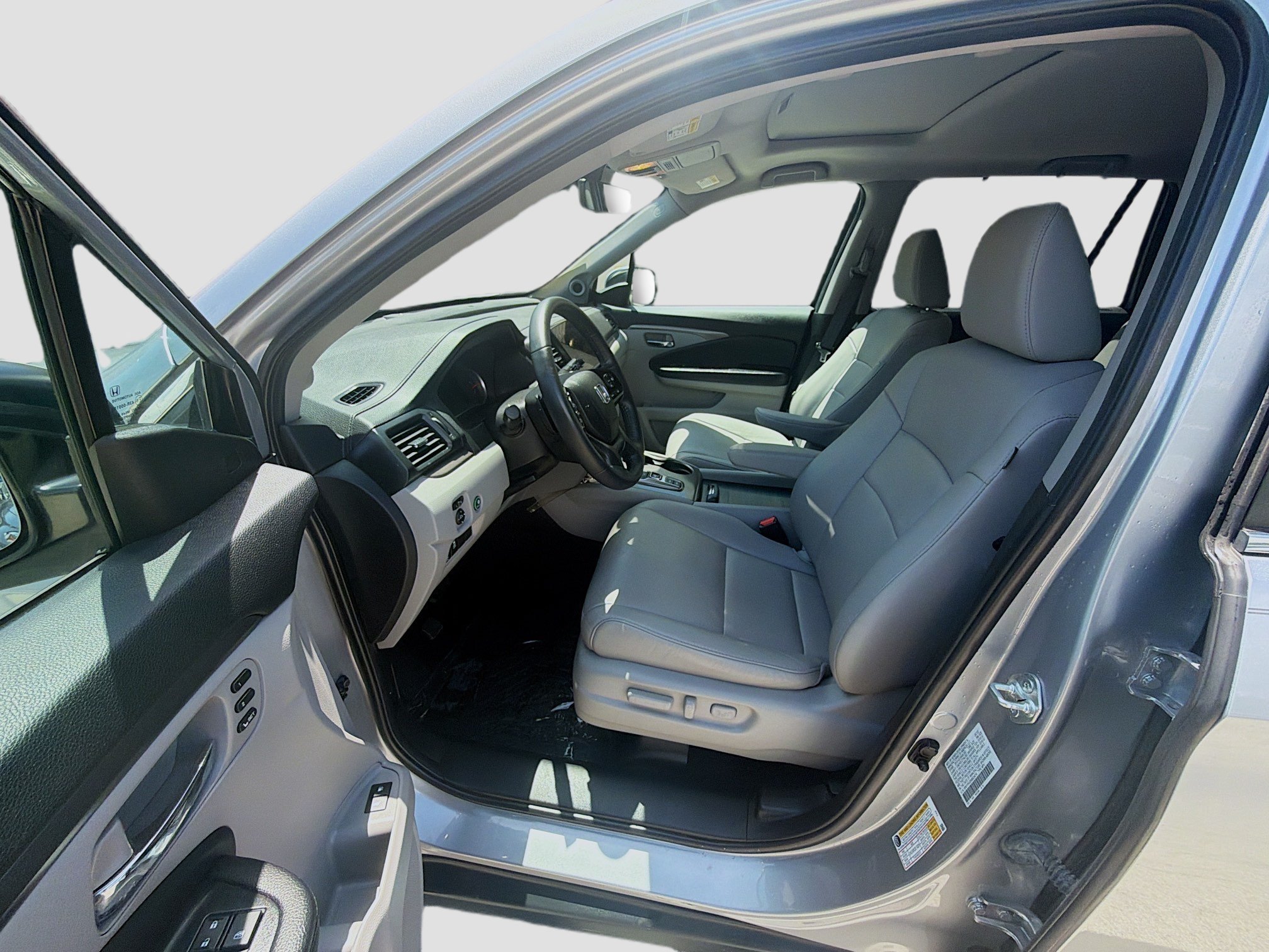 2022 Honda Pilot SE - Photo 18