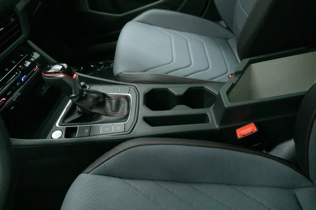2027 Volkswagen Jetta GLI Autobahn - Photo 28