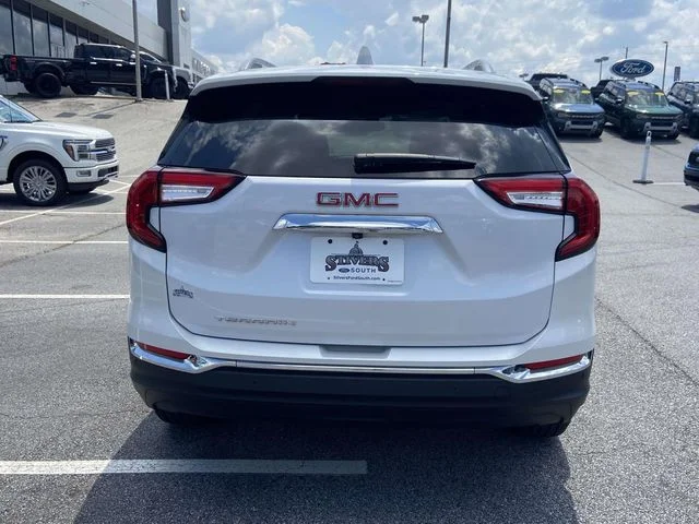 Certified Used 2023 White Frost Tri-Coat GMC SLT image 4
