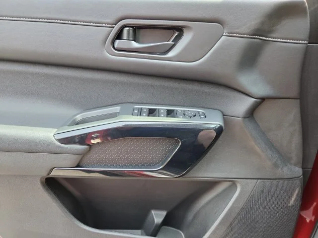 2026 Nissan Pathfinder SV - Photo 23