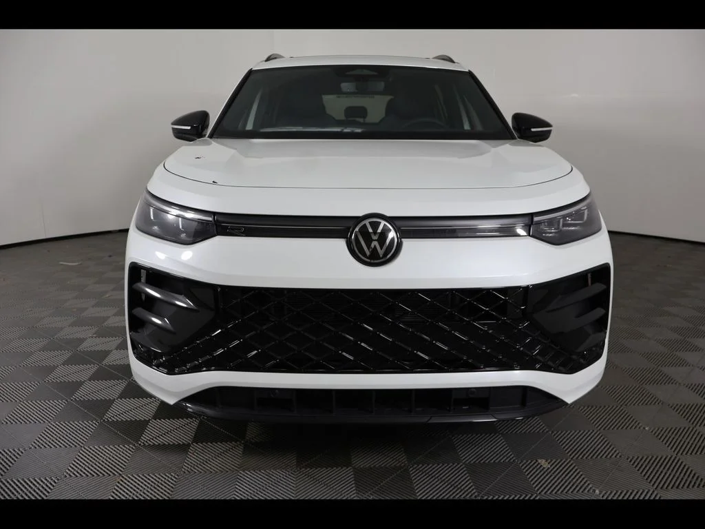 New 2026 White/off-white Volkswagen SE R-Line Black image 8
