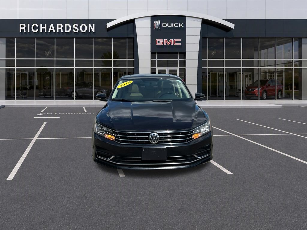 Used 2018 Black Volkswagen 2.0T SE image 9