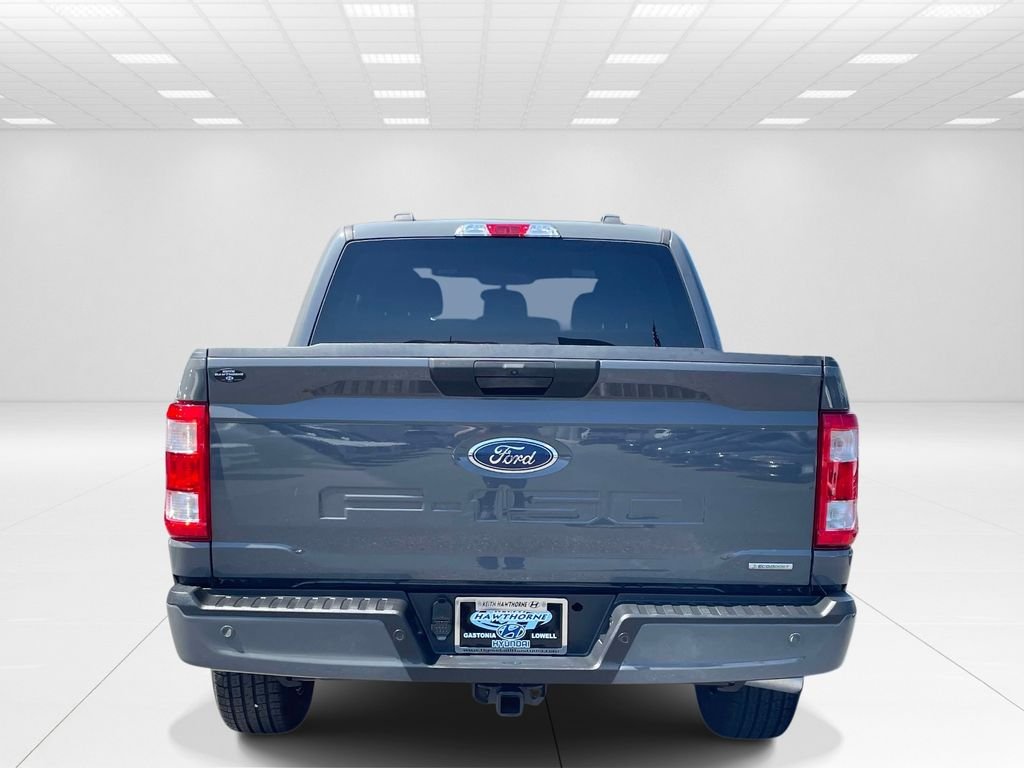 Used 2021  Ford XL image 5