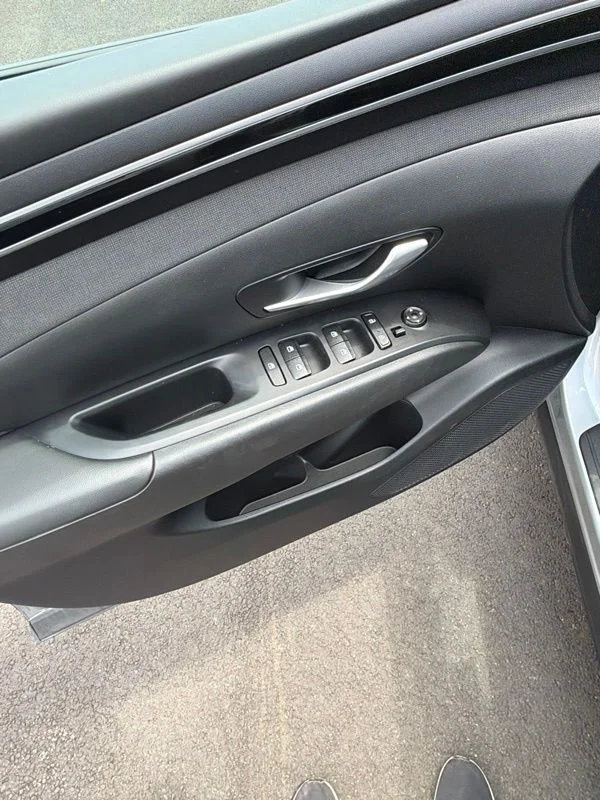 Used 2023 Silver Hyundai SEL image 18