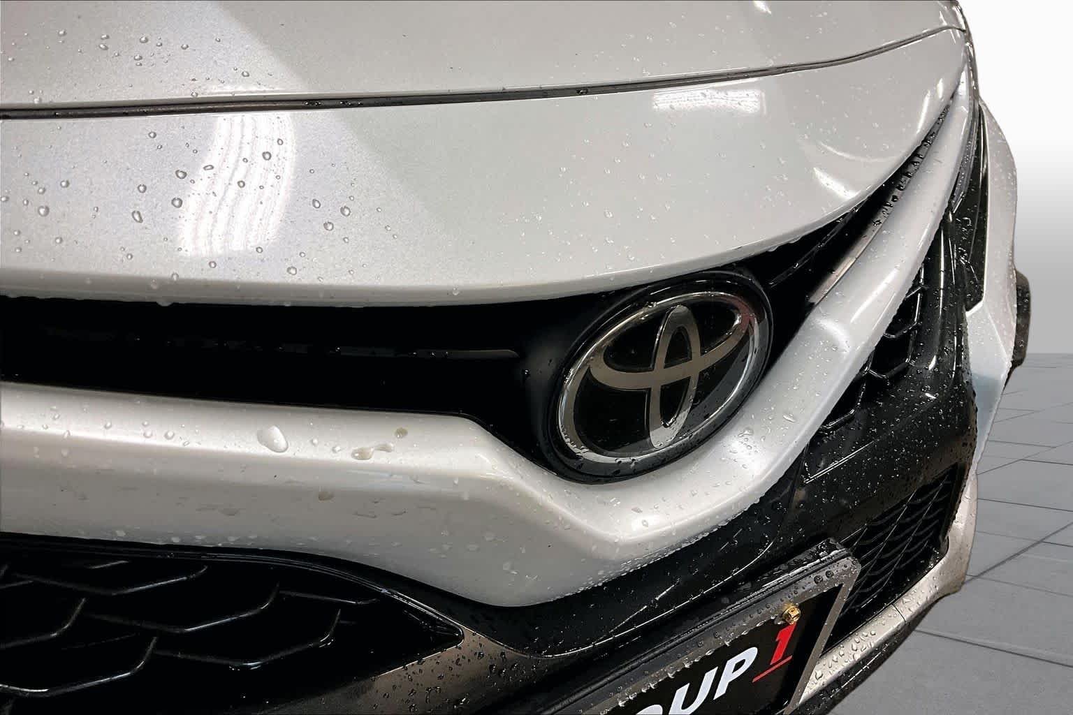 Certified Used 2021 Wind Chill Pearl Toyota XSE image 29