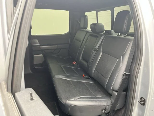 Used 2025 Silver Ford LARIAT image 13