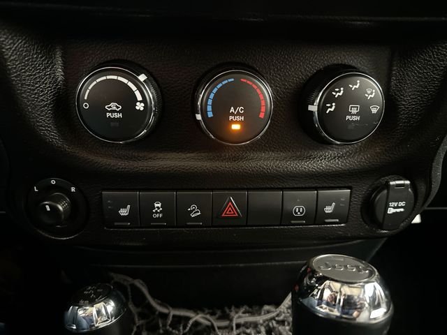 Used 2017 Gray Jeep Unlimited Sahara image 18