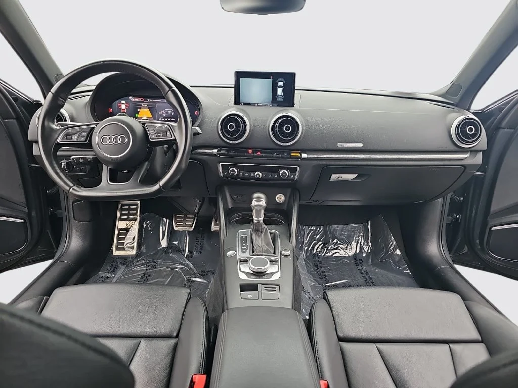 Used 2017 Gray Audi 1.4T Premium image 9