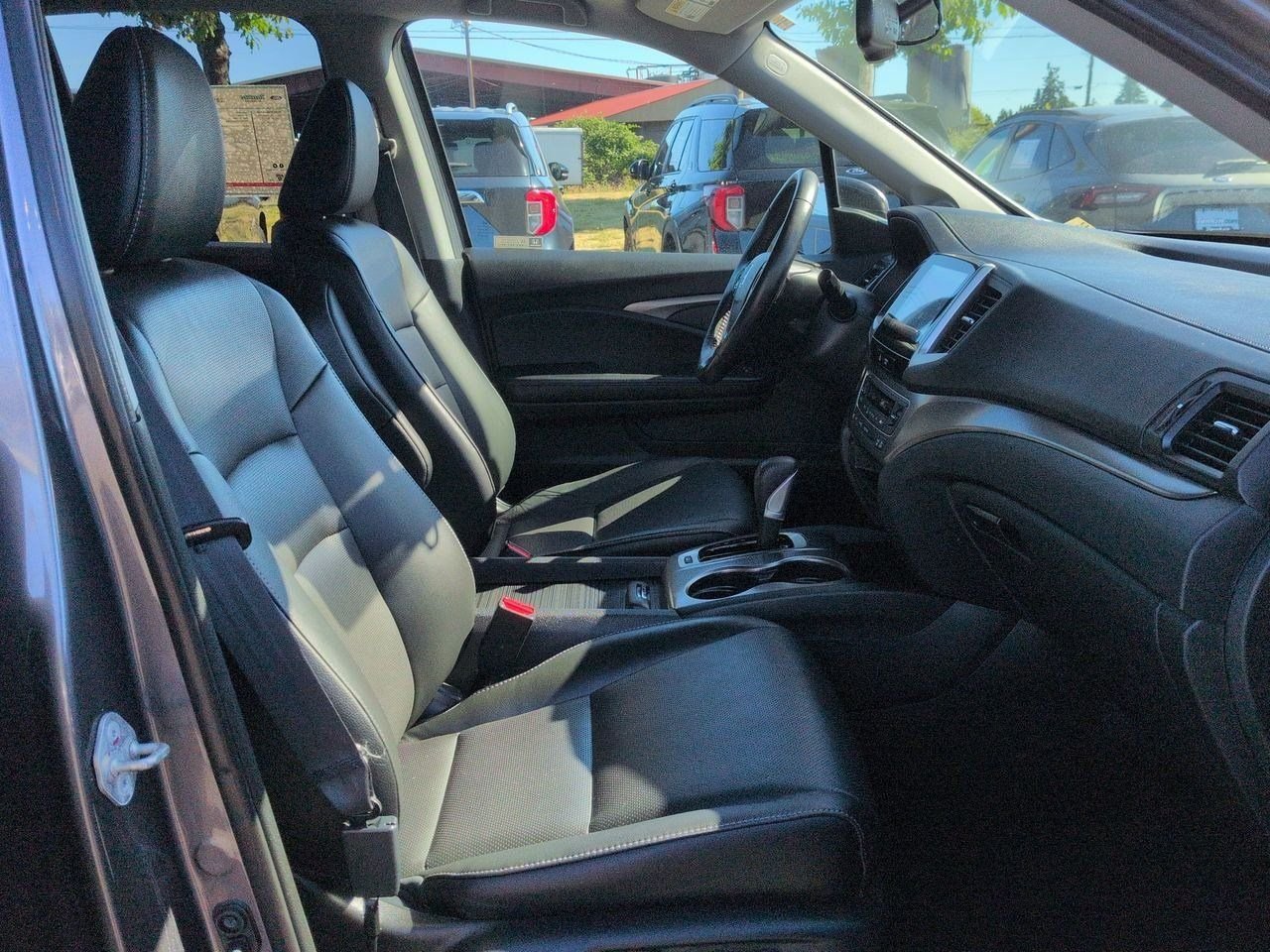 Used 2019 Gray Honda RTL-T image 29