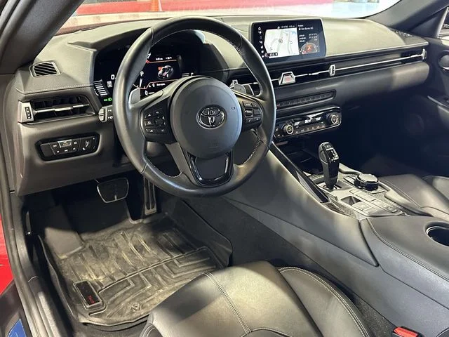 Used 2022 Red Toyota 3.0 image 16