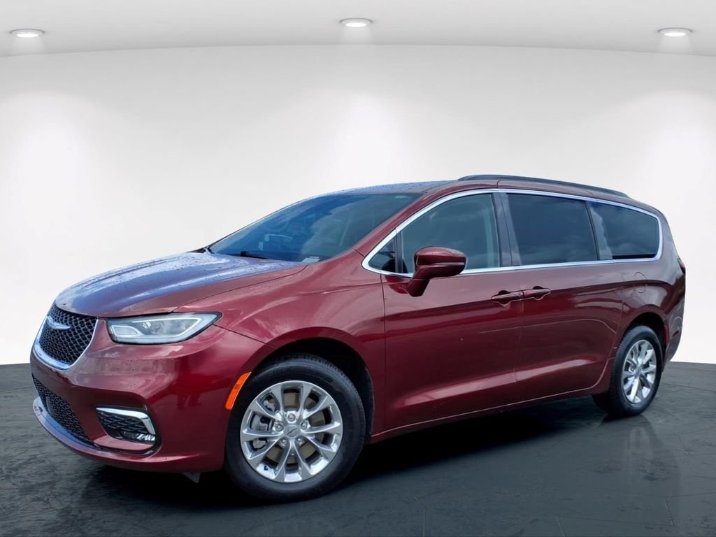 Used 2022 Red Chrysler Touring L image 2