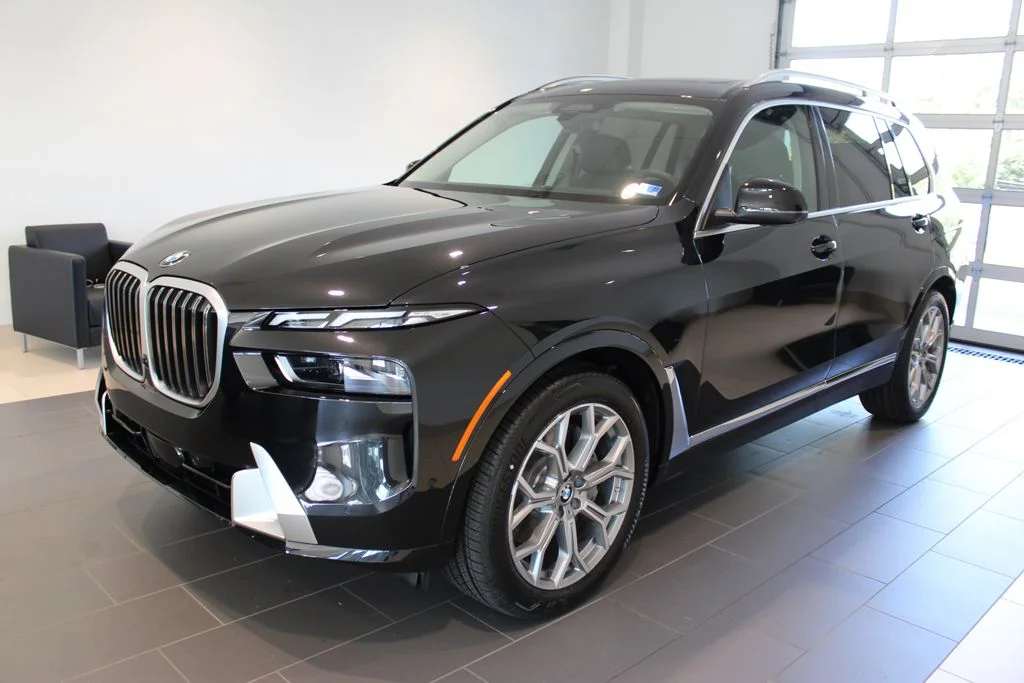 New 2027 Black Sapphire Metallic BMW xDrive40i image 11