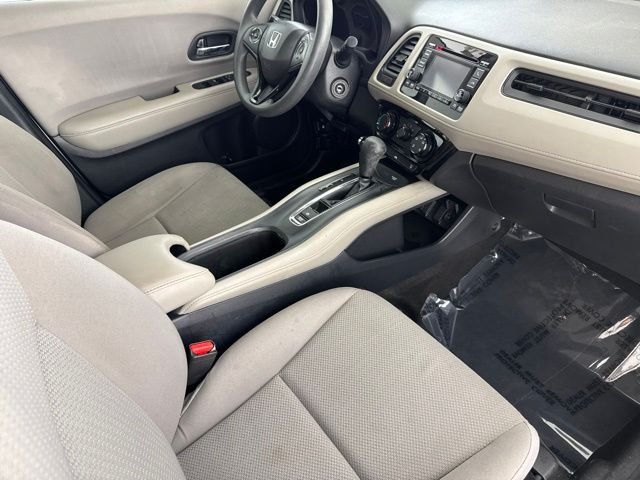 Used 2018 White Honda LX image 23
