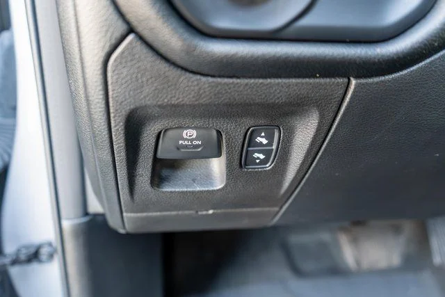 Used 2021 Silver Ram Laramie image 23