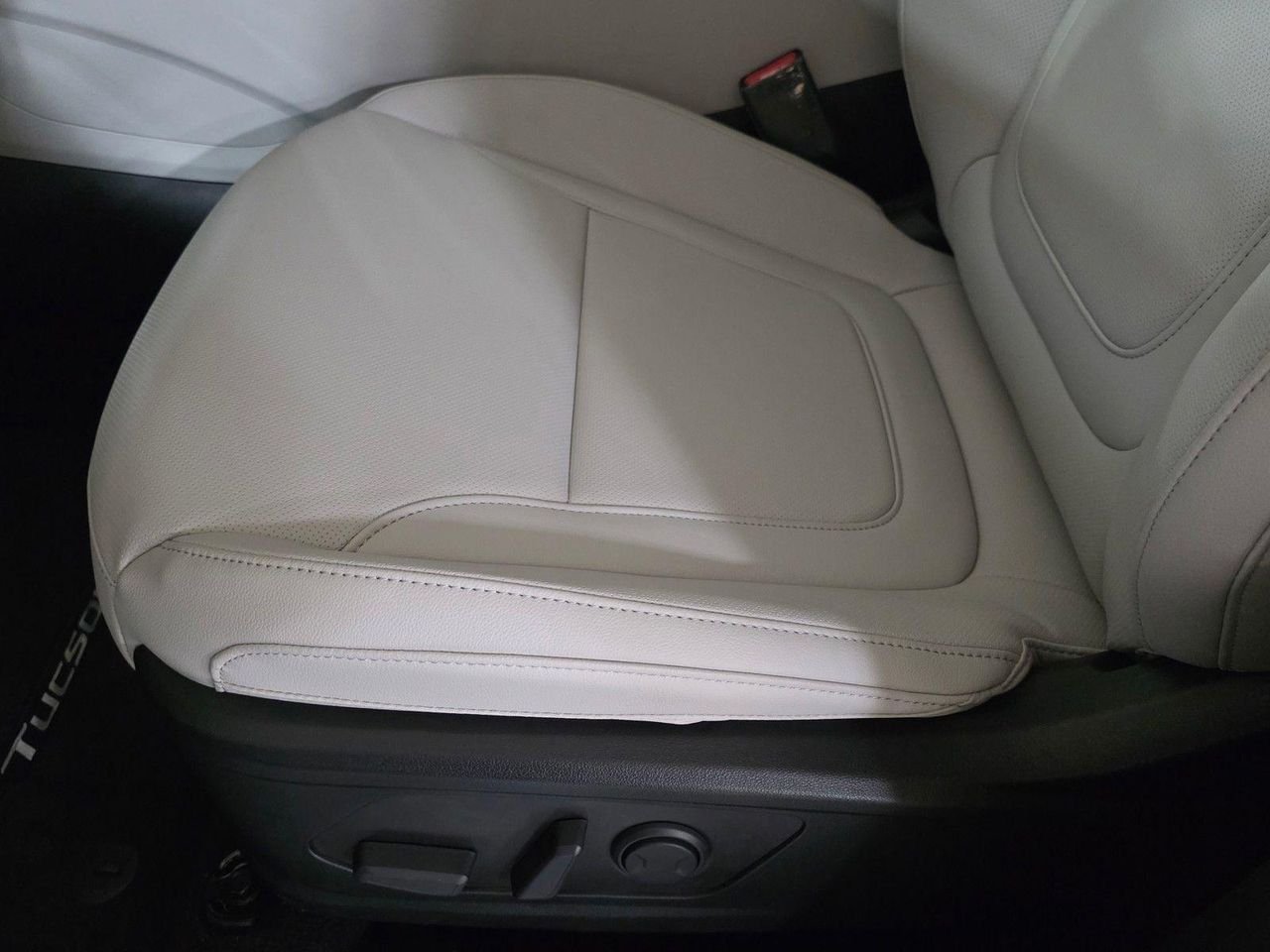 New 2026 Ecotronic Gray Hyundai SEL Plus FWD image 23