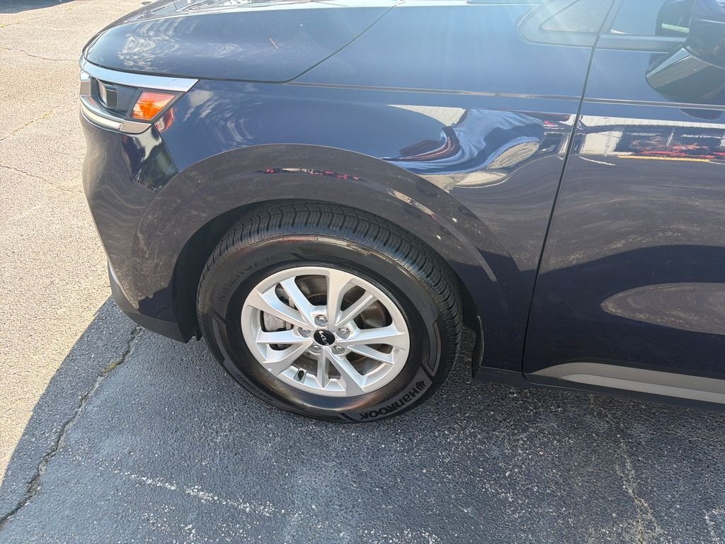 Used 2024 Blue Kia LX image 10