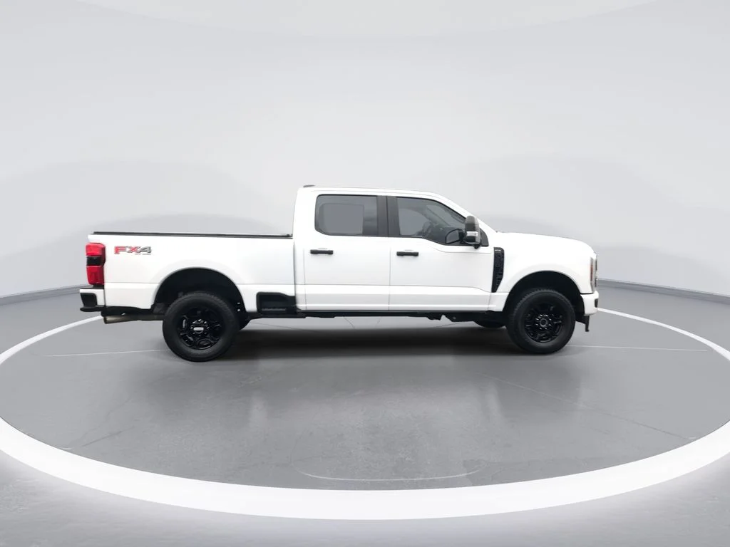Used 2024 White Ford XL image 9