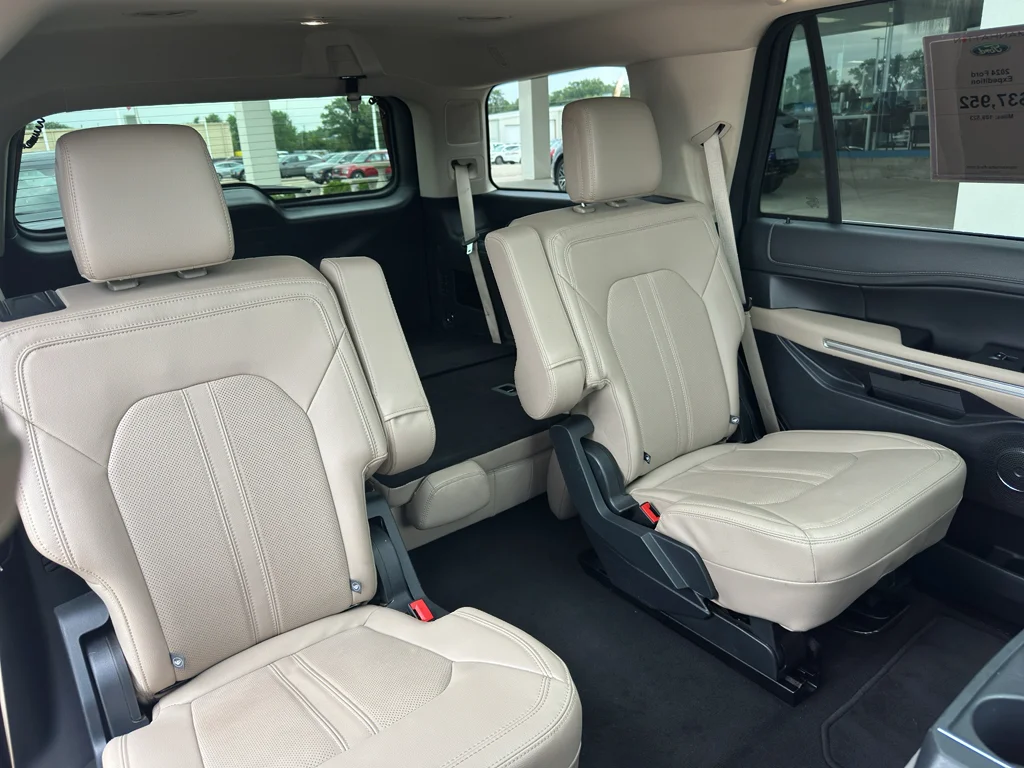 Used 2024 Agate Black Metallic Ford Limited image 28