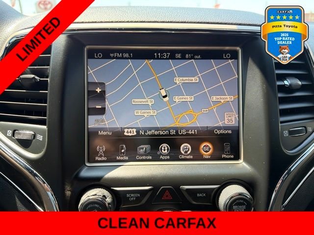 Used 2015 Silver Jeep Limited image 19